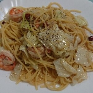 えびとキャベツのアンチョビパスタ 